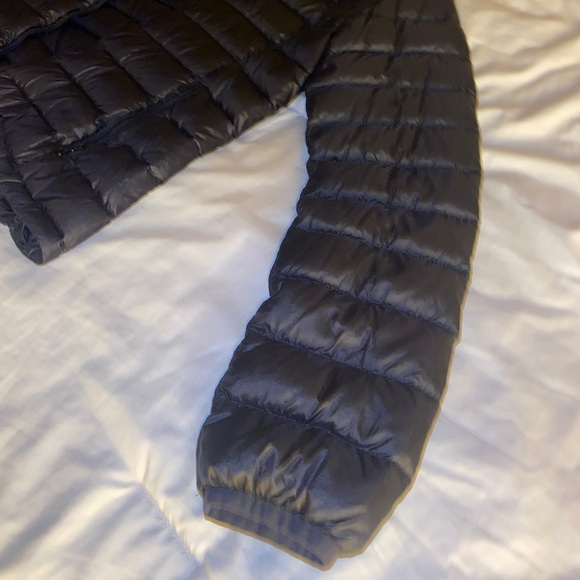 🖤 Aritzia TNA Mini Puffer Jacket - Picture 4 of 14